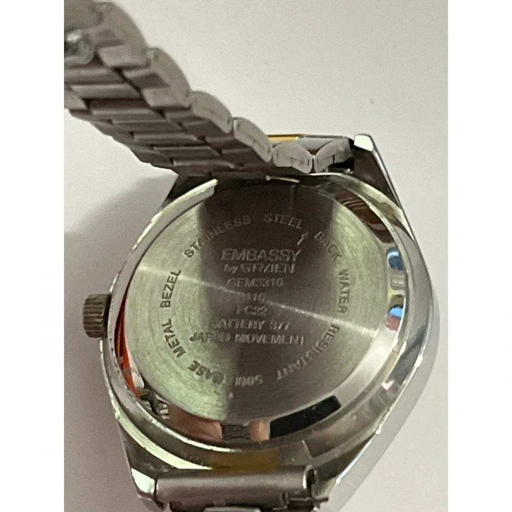 Embassy by Gruen GEM3310 Gold and Silver Tone Women's‎ watch Untested rare